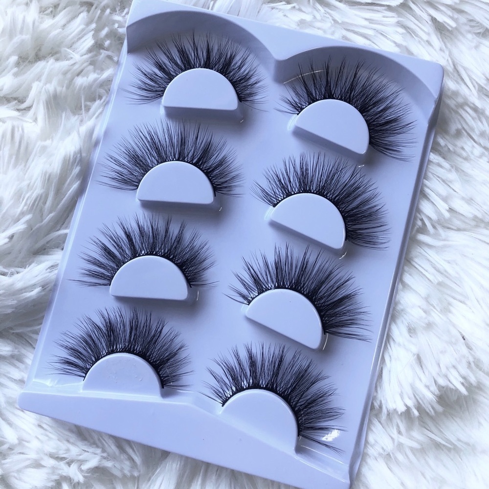 4 Pairs of Lashes